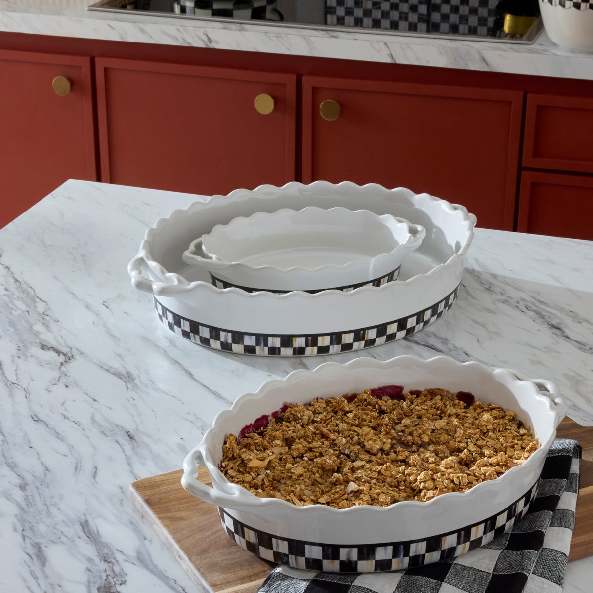 Courtly Check Everyday Large Oval Baker - Image 2