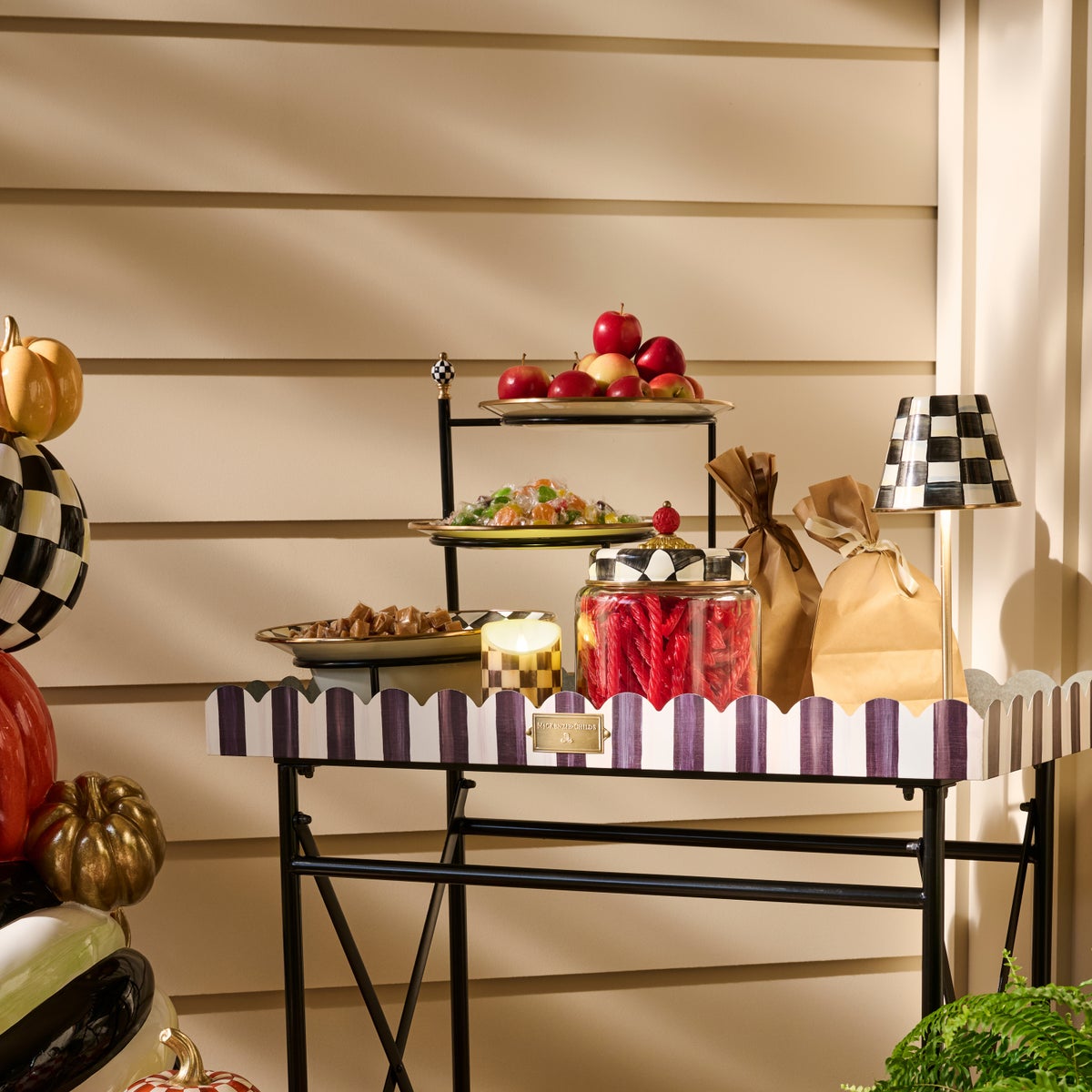 Check Serving Stand - Image 3