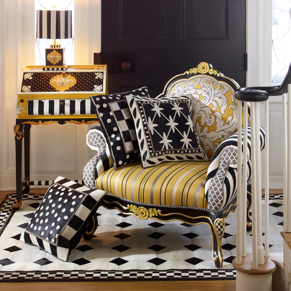 Queen Bee Chair - Image 5
