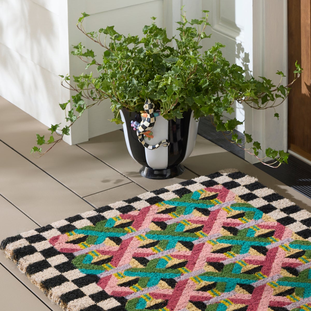 Courtly Stripe Scalloped Large Flower Pot - Image 2