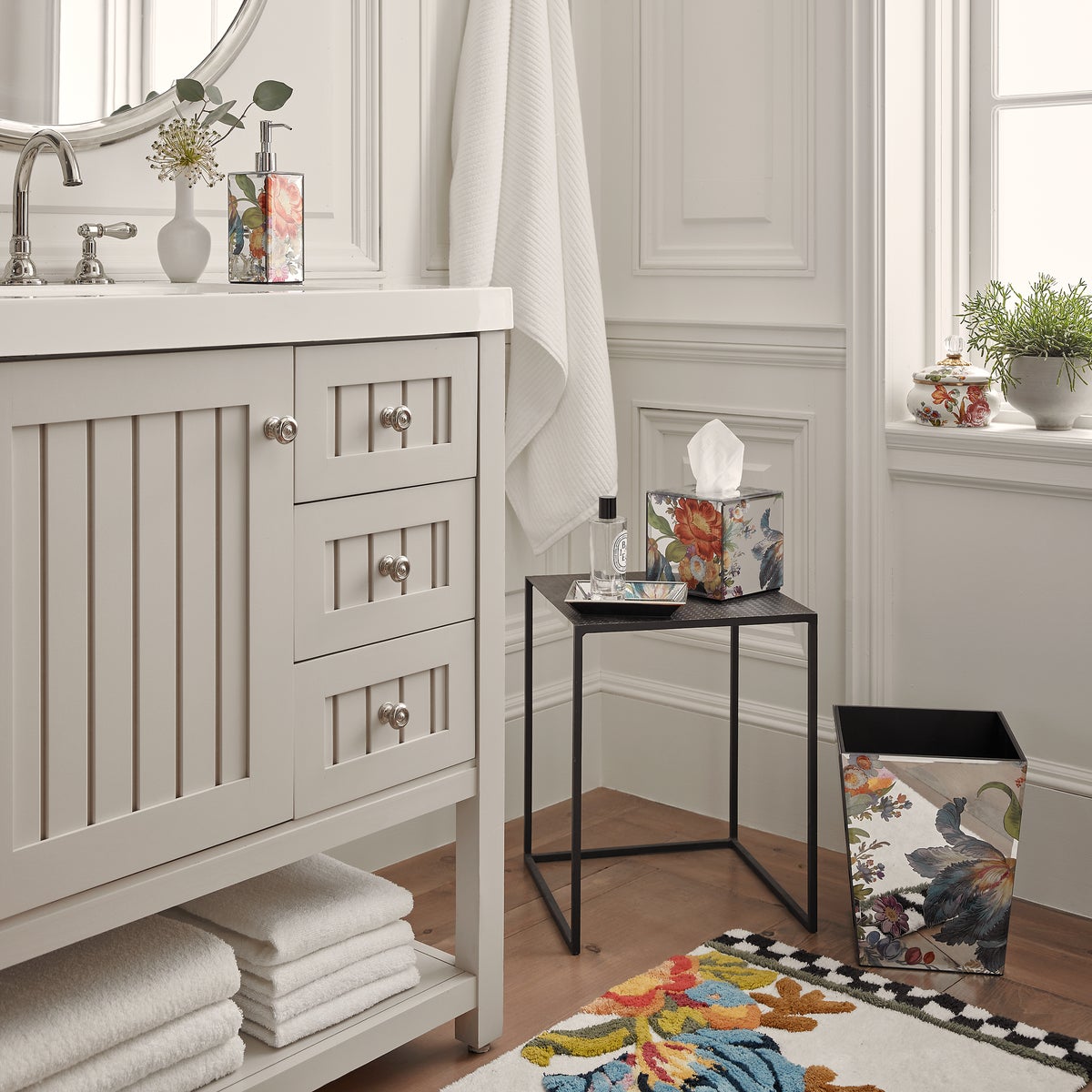 White Flower Market Standard Bath Rug - Image 3