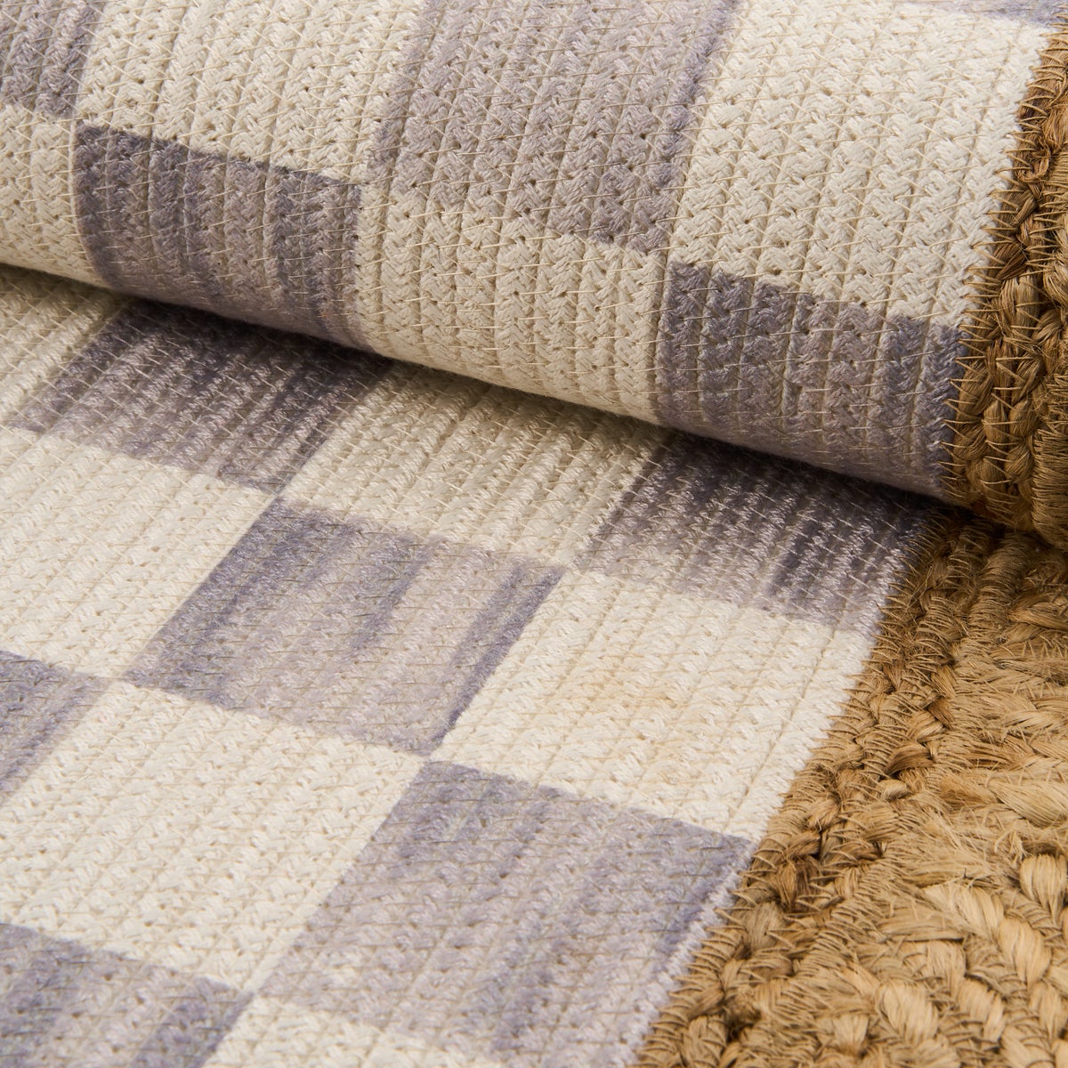 Grey Check with Jute Scallops 3' x 4'8.5" Rug - Image 3