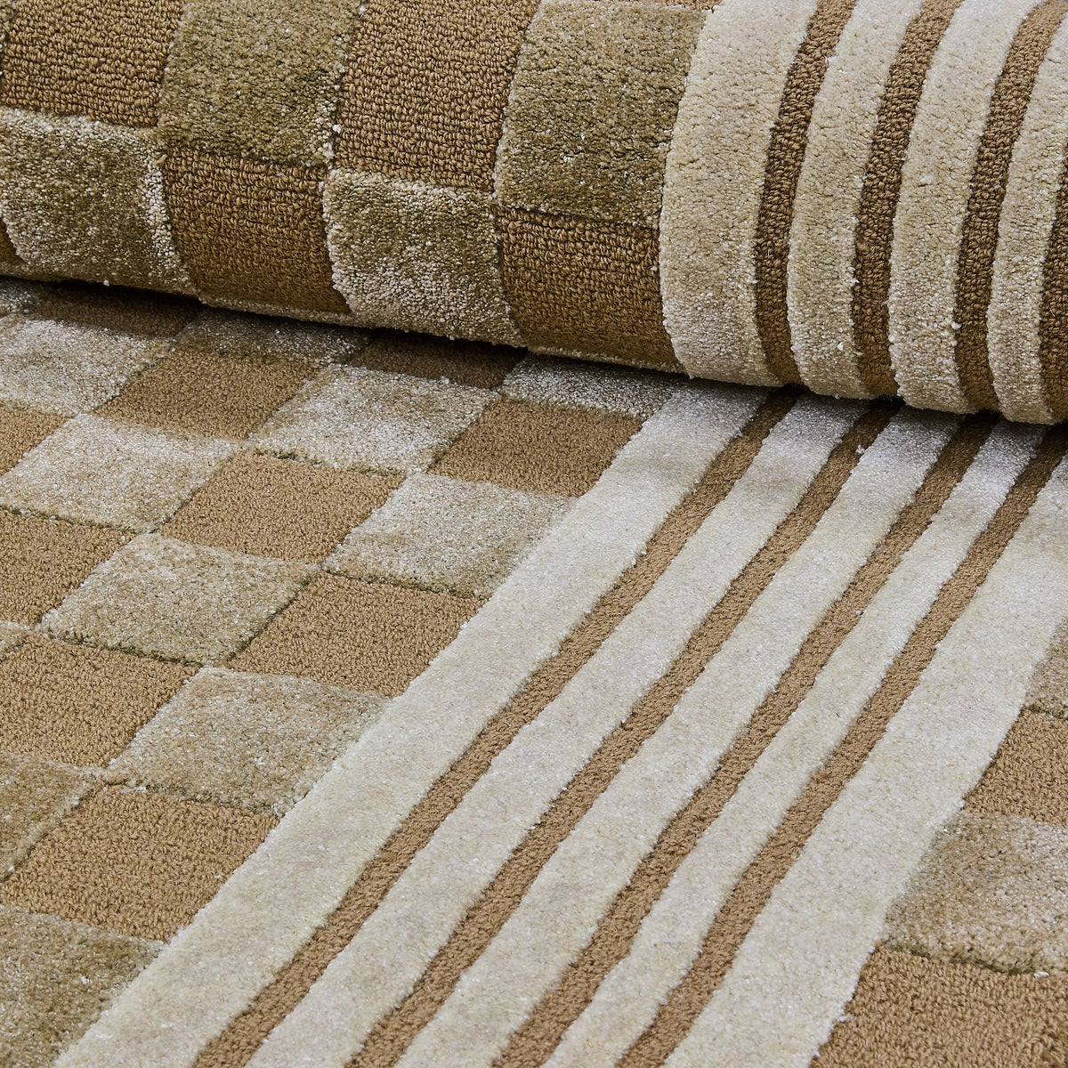 Mocha Tonal Check 6' Round Rug - Image 3