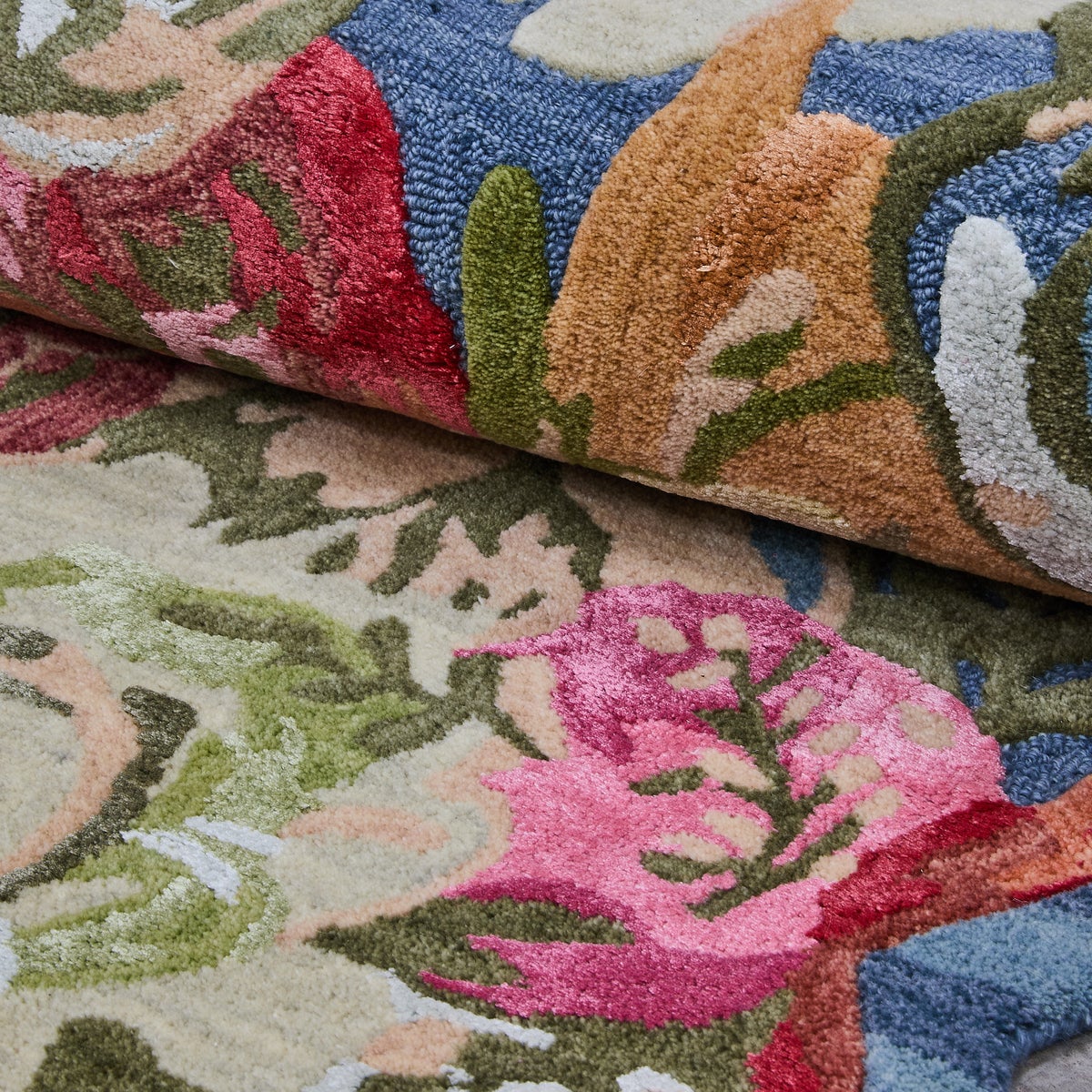 Sea Garden Floral 2'6" x 8' Runner - Image 2