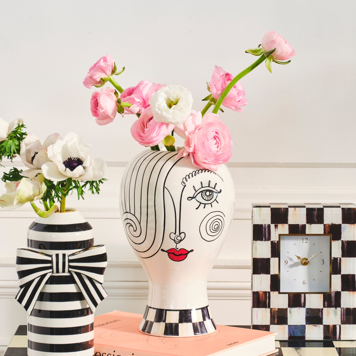 Doodles Lady Head Vase - Image 7