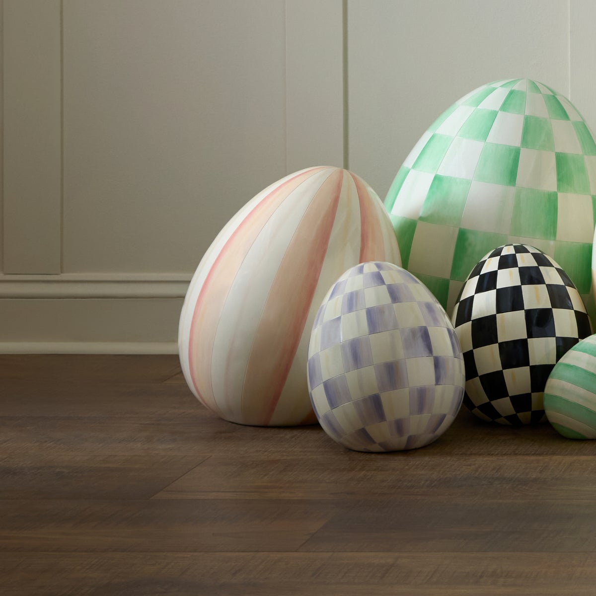 Rosy Stripe Medium Egg - Image 3
