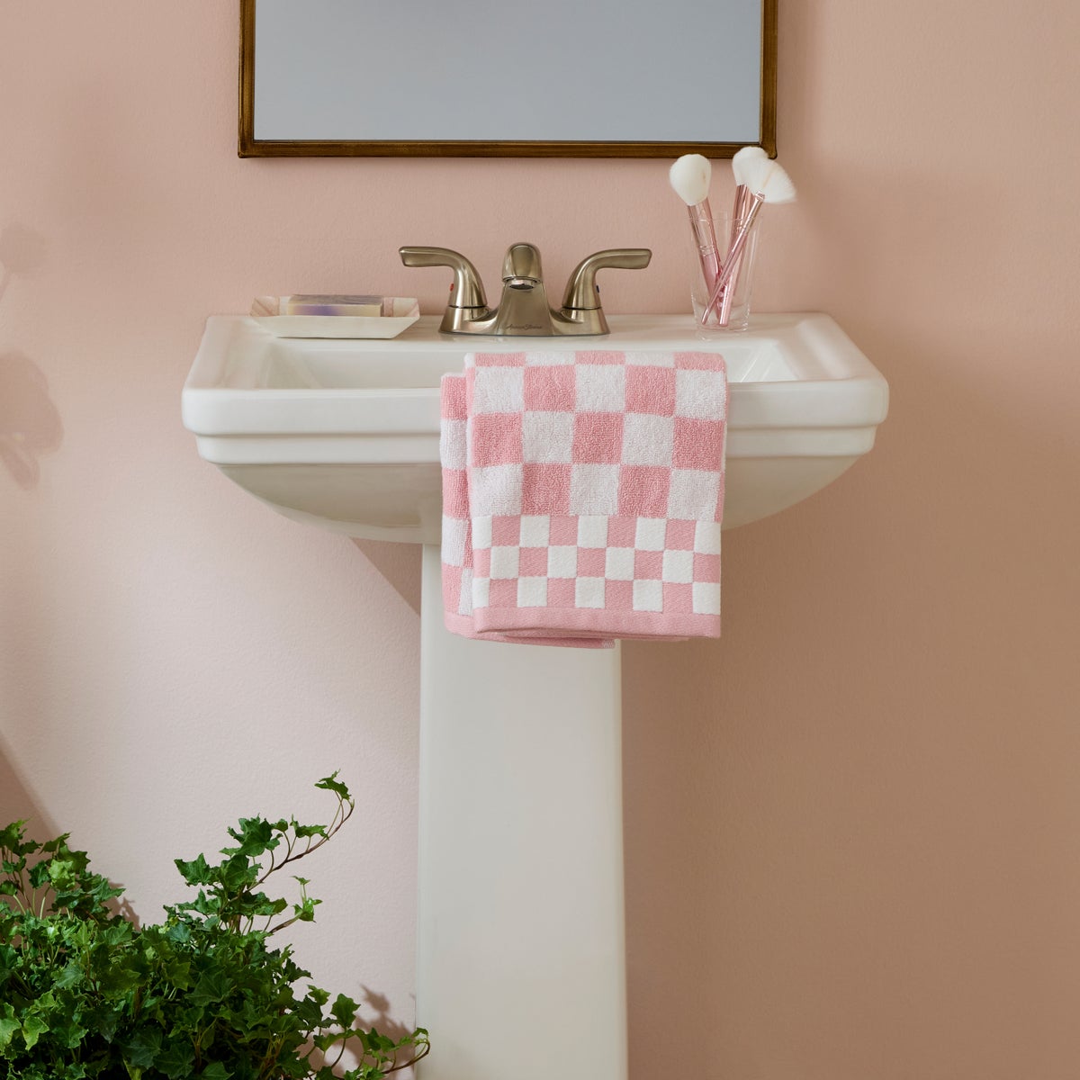 Rosy Check Hand Towel - Image 2