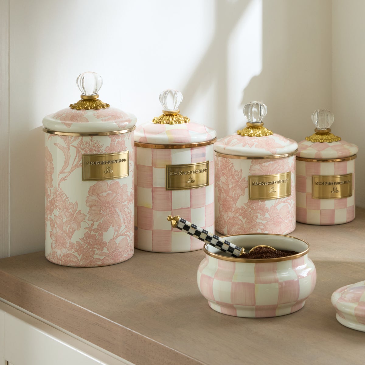 Rosy Check Medium Canister - Image 3