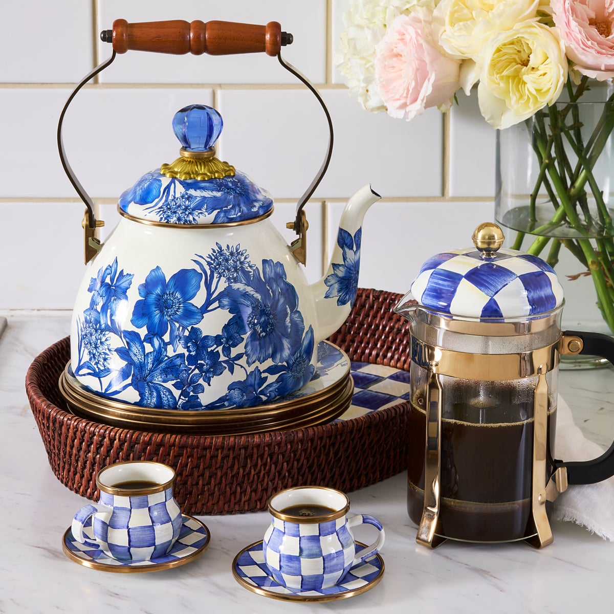 Royal English Garden 2 Quart Tea Kettle - Image 2