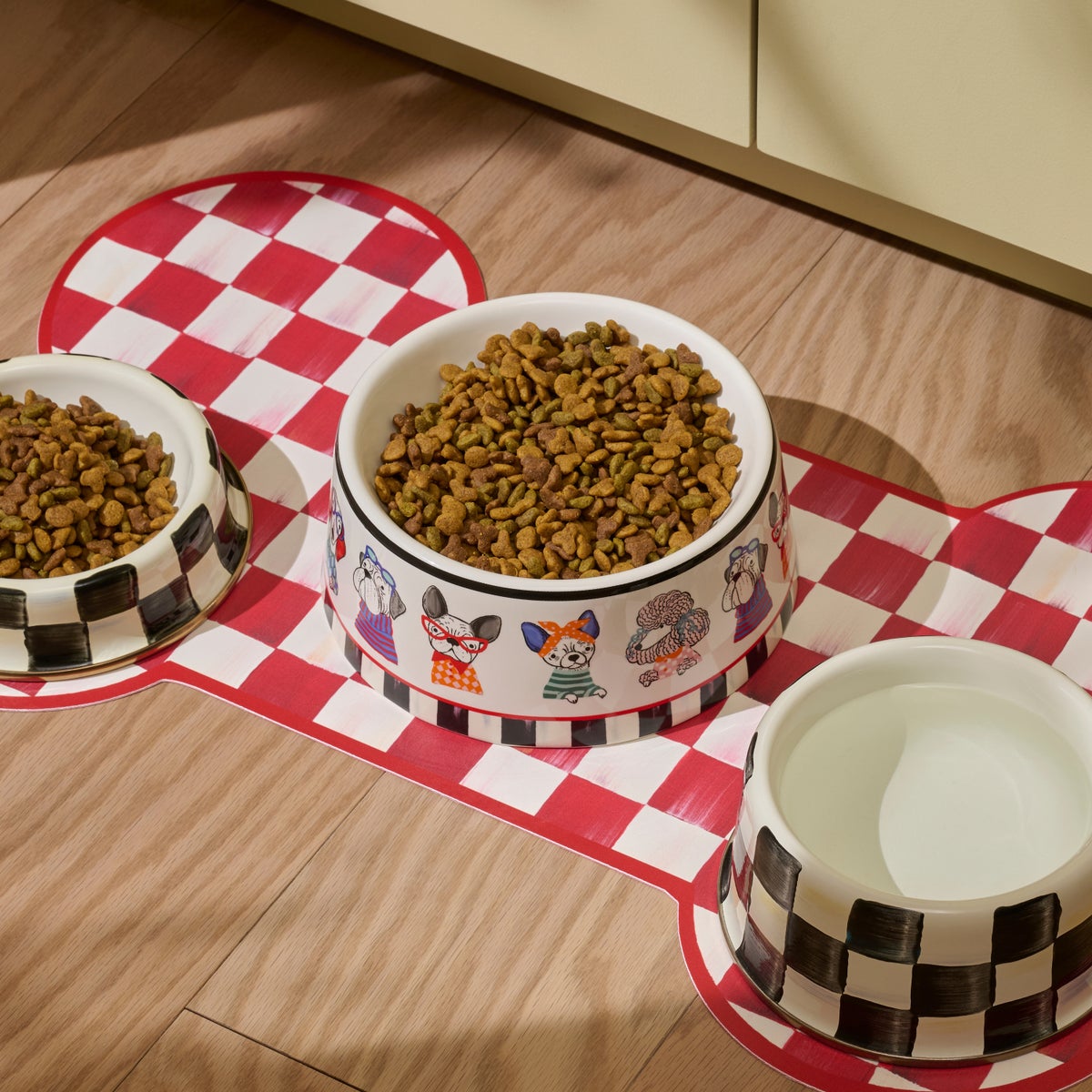 Courtly Check Ceramic Pet Dish - Image 2